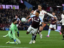 Liverpool Dibantai Aston Villa 4-2, Netizen Ketar-ketir UCL