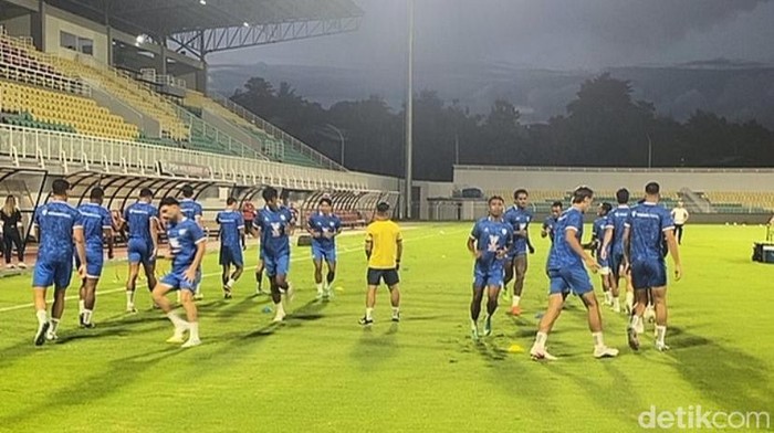 Persib Bandung membawa 20 pemain untuk melawan PSM Makassar di Super League 2025/2026.