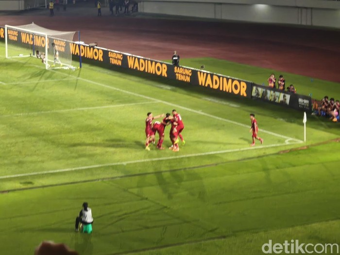 Laga Persis Solo melawan Dewa United pada pekan ke-33 Super League 2025/2026, di Stadion Manahan, Kota Solo, Sabtu (16/5/2026).