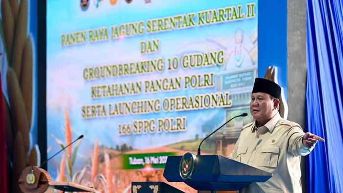 Presiden Prabowo Subianto saat kunjungan ke Tuban