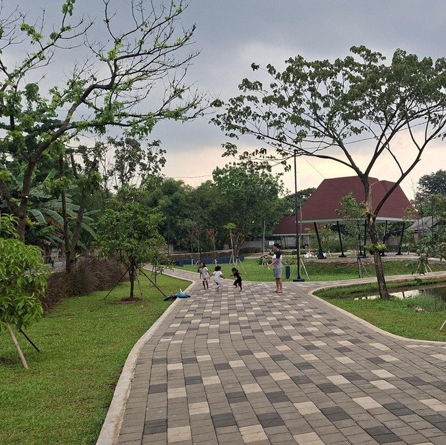 Potret RTH Kampung Kalibata, Spot Ramah Keluarga buat Long Weekend di Jakarta