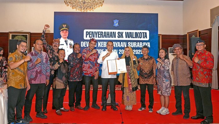 Wali Kota Eri Serahkan SK Dewan Kebudayaan
