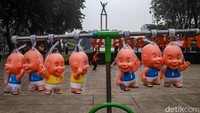 Banyak masyarakat memilih tetap berada di Jakarta dan menikmati fasilitas ruang publik. Lapangan Banteng menjadi favorit karena areanya luas, nyaman, dan mudah dijangkau.