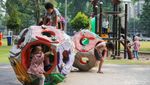 Warga Habiskan Long Weekend di Lapangan Banteng