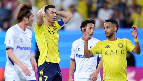 RIYADH, SAUDI ARABIA - MAY 16: Cristiano Ronaldo of Al Nassr reacts during the AFC Champions League 2 Final between Al Nassr and Gamba Osaka at King Saud University Stadium on May 16, 2026 in Riyadh, Saudi Arabia. (Photo by Abdullah Ahmed/Getty Images)