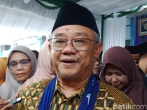 Menteri Muti Bungkam soal Nasib Guru Honorer Sekolah Negeri 2027