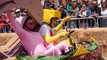 Balapan Mobil Absurd Tanpa Mesin Curi Perhatian di California
