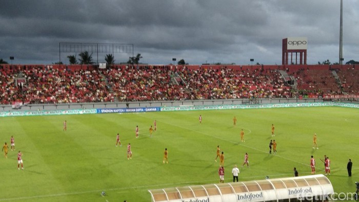 Laga Bali United Vs Bhayangkara Presisi Lampung FC di Stadion Kapten Dipta, Minggu (17/5/2026) sore.