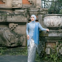 Tampil cantik memukau, penampilan Irish kembali banjir pujian netizen. Beautiful mommy, tulis salah seorang netizen. Masyaallah cakep bnget ni orang, tambah netizen lain. Foto: Instagram/@_irishbella_
