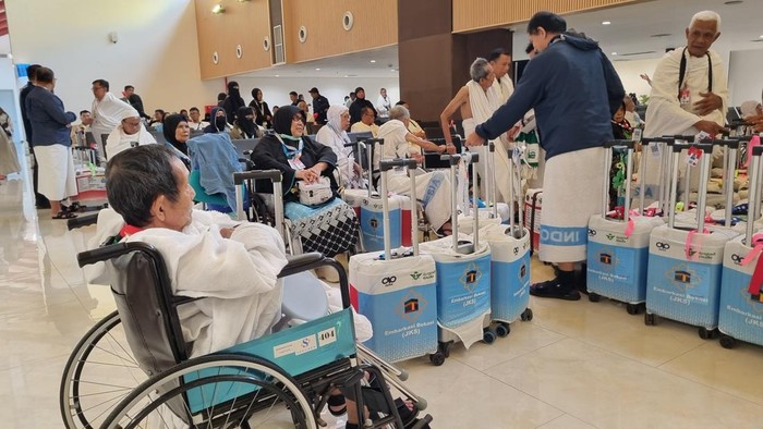 Jemaah haji Indonesia di Bandara Soekarno-Hatta, Tangerang.