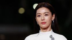 Jun Ji Hyun Kepincut Yeon Sang Ho