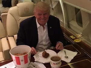 3 Kebiasaan Makan Tak Lazim Donald Trump, Steak Pakai Saus Tomat?