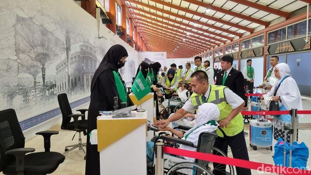 Layanan 'Mecca Route' di Bandara Soetta untuk jemaah haji Indonesia. (Taufiq/detikcom)