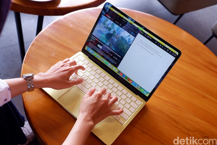 Unboxing MacBook Neo: Laptop Apple Rp 10 Jutaan Warna Citrus Bikin Kepincut