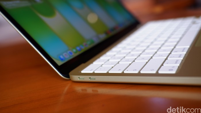 Unboxing MacBook Neo: Laptop Apple Rp 10 Jutaan Warna Citrus Bikin Kepincut