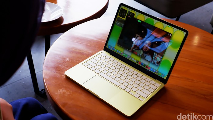 Unboxing MacBook Neo: Laptop Apple Rp 10 Jutaan Warna Citrus Bikin Kepincut