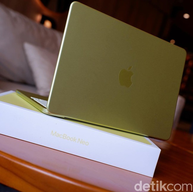 Unboxing MacBook Neo: Laptop Apple Rp 10 Jutaan Warna Citrus Bikin Kepincut