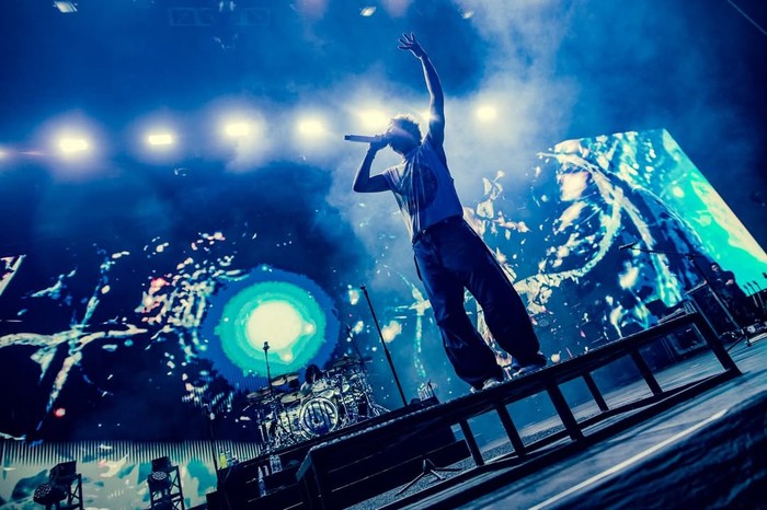 One Ok Rock saat tampil di Jakarta