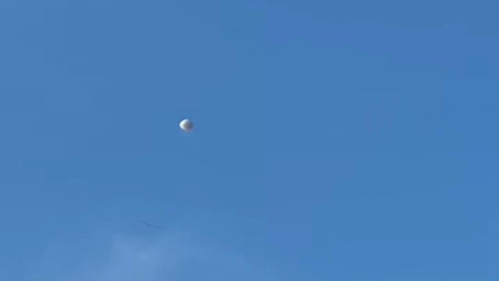 UFO yang direkam oleh warga di Coban Rais, Kota Batu.