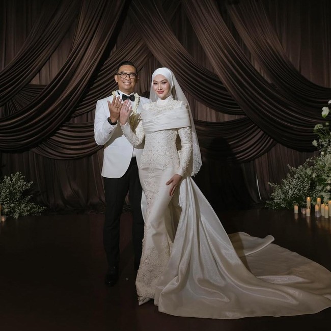 Indah Nada Puspita Menikah dengan COO Mobil Listrik, Elegan dengan Hijab & Veil