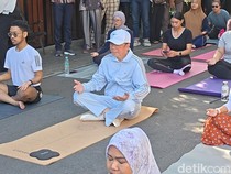 Viral Jokowi Ikut Yoga, Riset Harvard Beberkan Manfaatnya di Usia Senja