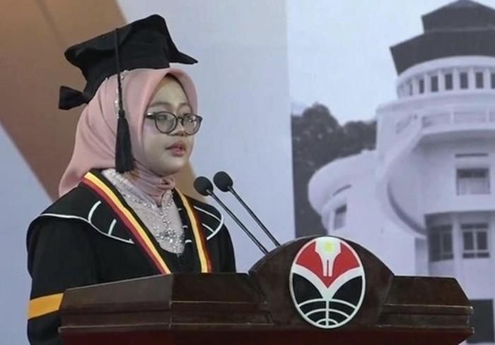 Siti Annisafa Oceania, wisudawan terbaik UPI pada 13-14 Mei 2026.