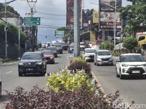 220 Ribu Kendaraan Melintas Jalur Puncak Bogor Selama Long Weekend