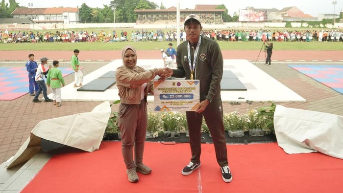 Wali Kota Mojokerto Ika Puspitasari (Ning Ita) di Gelora A Yani