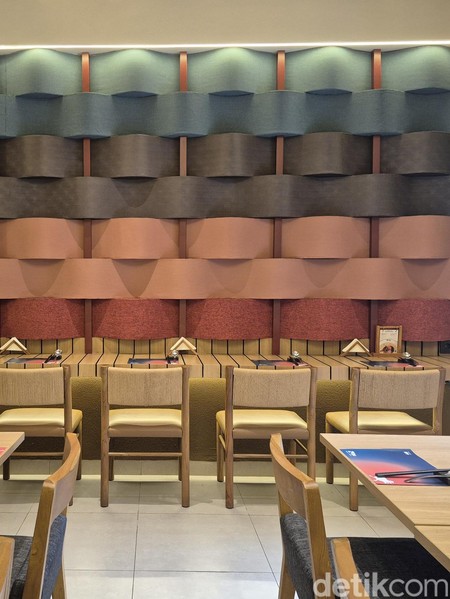 Ambiens Jepang Modern dan Ramen Eksploratif di Zuzu Ramen & Izakaya, SCBD Park