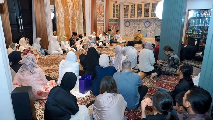 Suasana Haru Walimatussafar Ashanty-Anang Jelang Pergi Haji