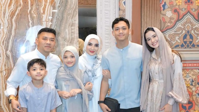 Suasana Haru Walimatussafar Ashanty-Anang Jelang Pergi Haji