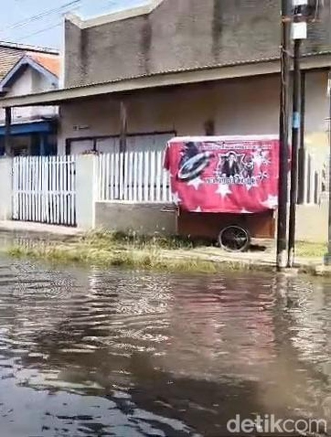 Pesisir Utara Pasuruan Mulai Banjir Rob