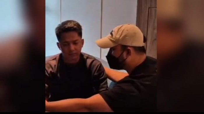 Bareskrim Polri menangkap Nando, bandar di kampung narkoba Samarinda, Kamis (16/5/2026).