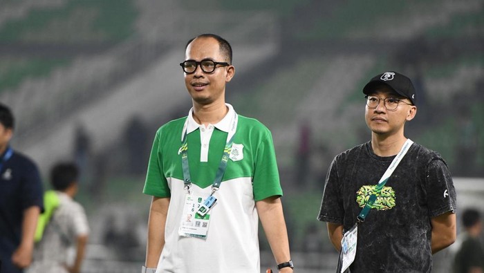 COO PSMS Medan Samuel P Nababan (kanan) dan Presiden PSMS Fendi Jonathan. (dok. PSMS Medan)