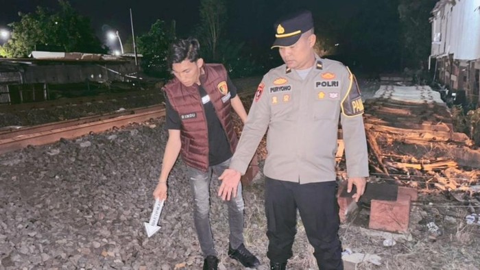 Polisi olah TKP kecelakaan kereta api
