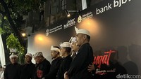 Berbagai tamu undangan hadir dari berbagai kalangan dalam Peuting Munggaran