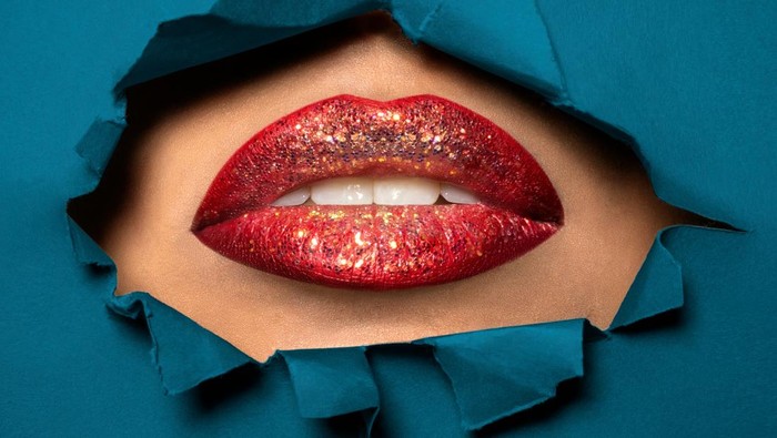 Ilustrasi Bibir Berkedut