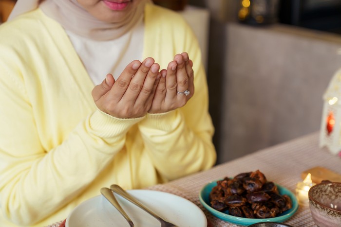 Doa Buka Puasa Sunnah Zulhijah Lengkap Arab Latin dan Artinya