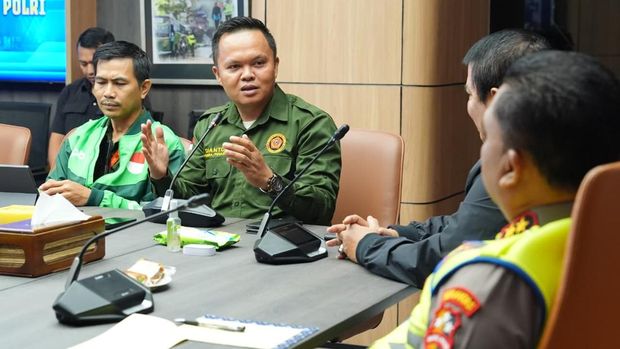 Kakorlantas Polri Irjen Agus Suryonugroho menerima audiensi perwakilan pengemudi ojek online (ojol) asal Jambi.
