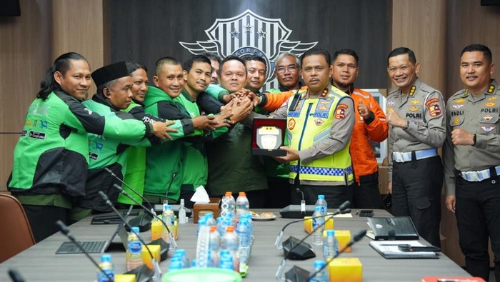  Irjen Agus Suryonugroho menerima audiensi perwakilan pengemudi ojek online (ojol) asal Jambi.