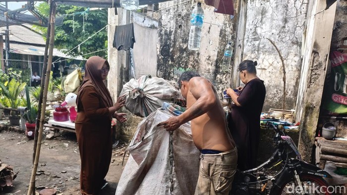 Kampung pemulung di Sidoarjo
