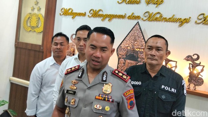 Kapolres Temanggung AKBP Zamrul Aini mengungkap kasus suami membunuh istri di Ngadirejo, Senin (18/5/2026).