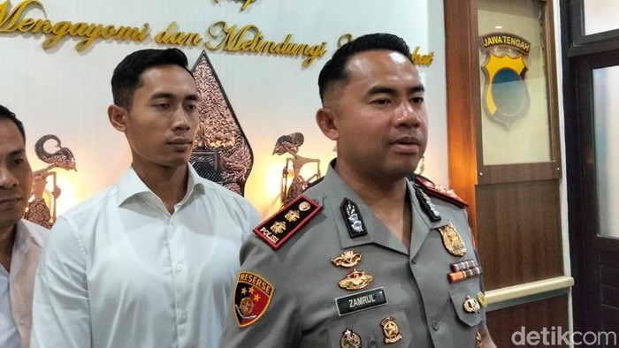 Kapolres Temanggung AKBP Zamrul Aini mengungkap kasus suami membunuh istri di Ngadirejo, Senin (18/5/2026).