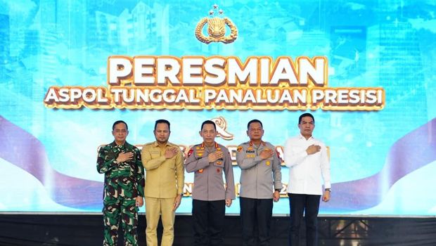 Kapolri meresmikan asrama polisi Panaluan di Samarinda (dok istimewa)