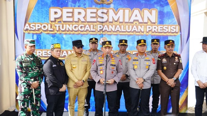 Kapolri meresmikan asrama polisi Panaluan di Samarinda (dok istimewa)