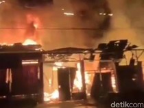 Gudang Kayu-Toko Bangunan di Pamekasan Hangus Terbakar, Kerugian Rp 2 M