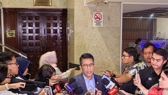 Ketua Komisi XI DPR Respons Prabowo Sebut Orang Desa Tak Pakai Dolar