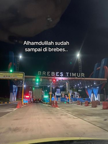 Kisah haru wanita cari ayah kandung ke Brebes demi jadi wali nikah. Sempat sakit hingga masuk RS, akhir pencariannya justru tak disangka. Postingan tersebut langsung viral di TikTok. Kisah haru wanita cari ayah kandung ke Brebes demi jadi wali nikah. Sempat sakit hingga masuk RS, akhir pencariannya justru tak disangka. Postingan tersebut langsung viral di TikTok.