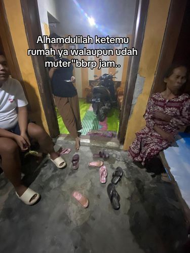 Kisah haru wanita cari ayah kandung ke Brebes demi jadi wali nikah. Sempat sakit hingga masuk RS, akhir pencariannya justru tak disangka. Postingan tersebut langsung viral di TikTok. Kisah haru wanita cari ayah kandung ke Brebes demi jadi wali nikah. Sempat sakit hingga masuk RS, akhir pencariannya justru tak disangka. Postingan tersebut langsung viral di TikTok.
