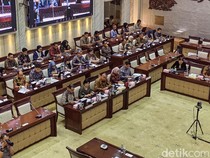 Video DPR Semprot Gubernur BI: Dolar AS Rp 17.600, tapi Masih Bilang Stabil